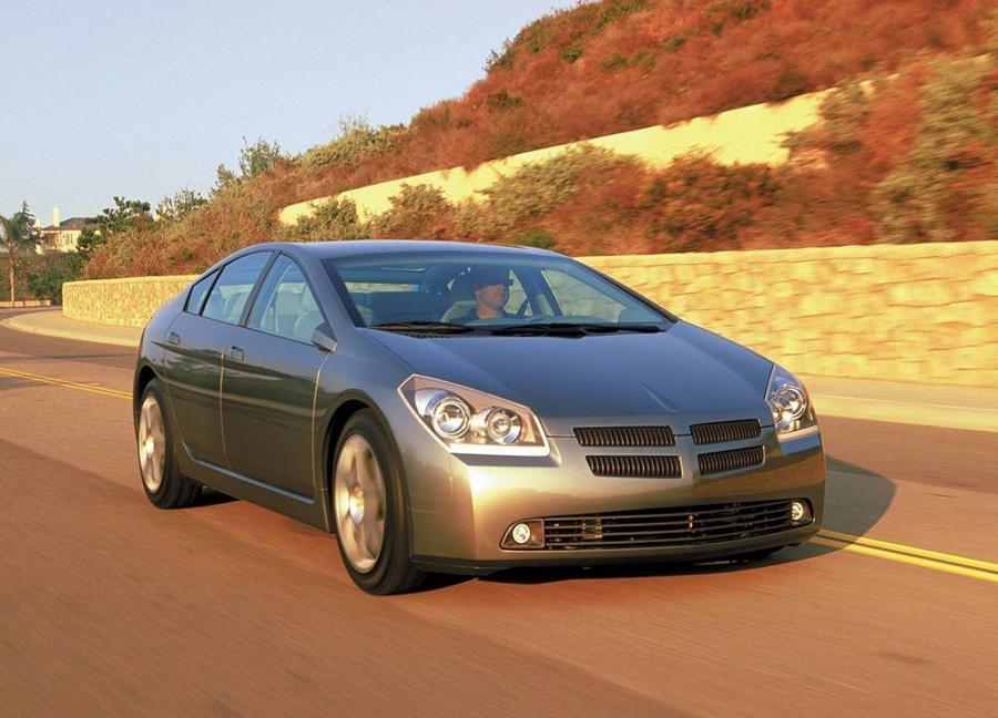  Dodge Intrepid ESX3 Concept 2000 года  (фото 2 из 9)